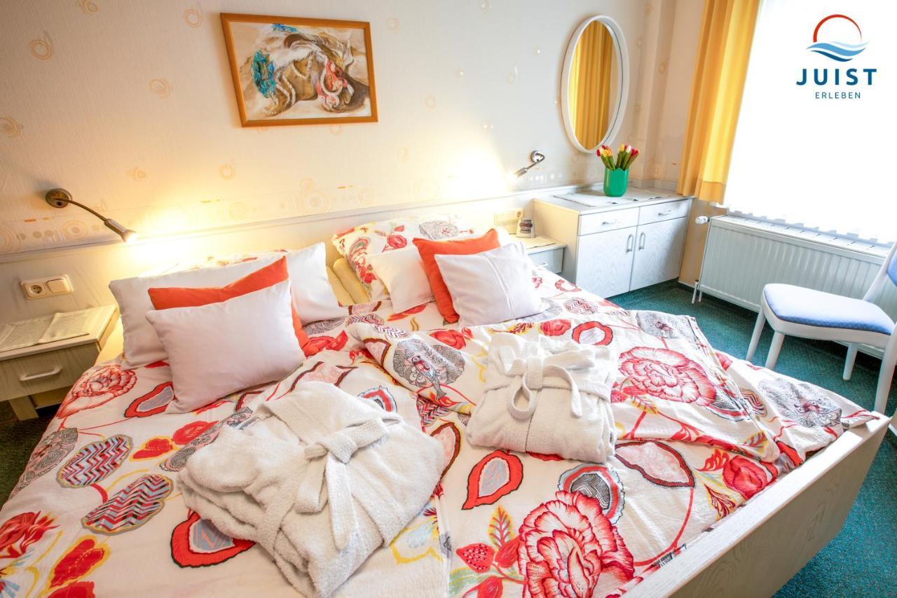 Haus Petra 132 - Ferienwohnung 2 Juist Bagian luar foto